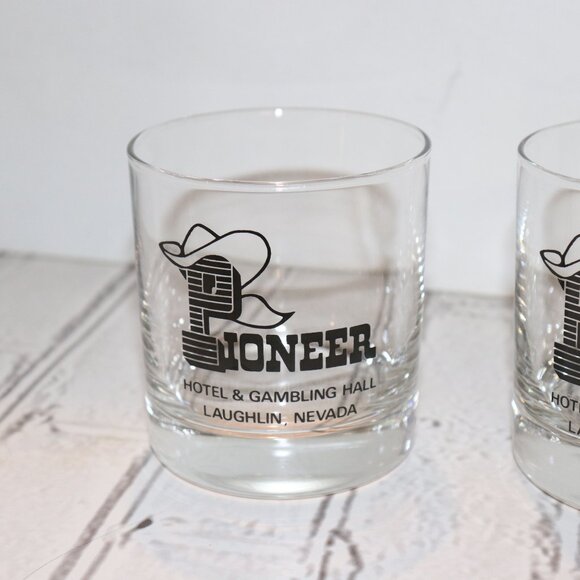🎰 Pioneer Casino Hotel Glasses · Set of 2 · Laughlin, NV - Picture 2 of 4